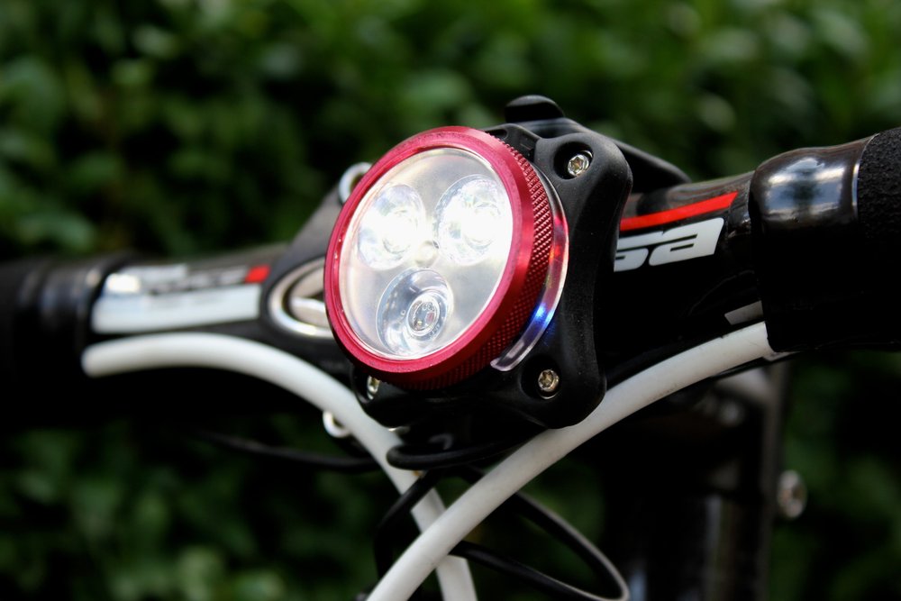 Основные характеристики фонаря на велосипед
