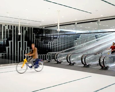Велопарковка в Гааге похожа на музей