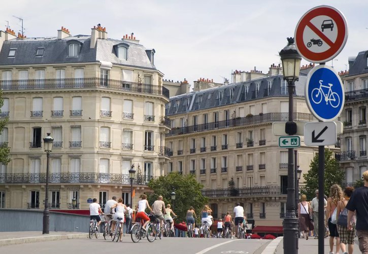 В Брюсселе и Париже запланировали ограничить автомобильное движение по центру города