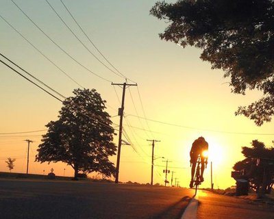 Утренние прогулки на велосипеде: 9 способов сделать их приятными и легкими