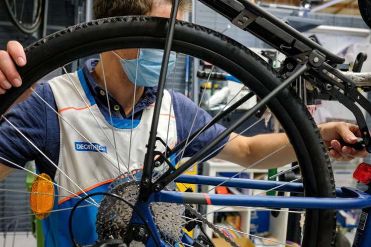 Decathlon и экономика замкнутого цикла: ремонт и переработка велосипедов