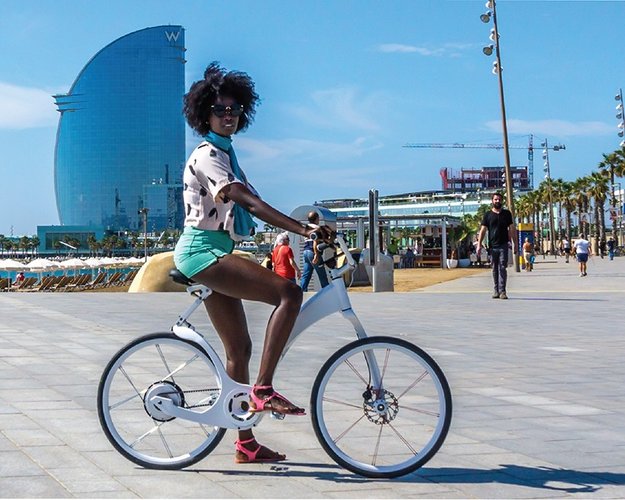 Электрический городской велосипед Gi Flybake складывается одним движением