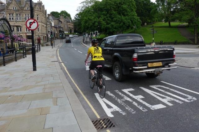 Англия выделит £100 миллионов на улучшение дорог для велосипедистов