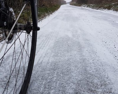 Как ездить по снегу и льду на велосипеде