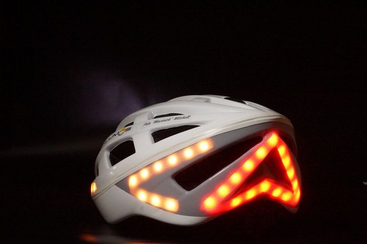 Велосипедный шлем с LED-подсветкой