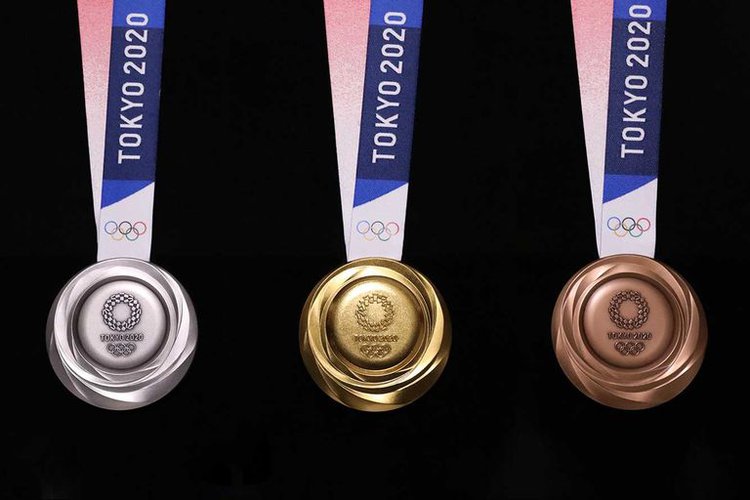 Олимпийские медали Токио 2020 изготовят из переработанных мобильников и ноутбуков