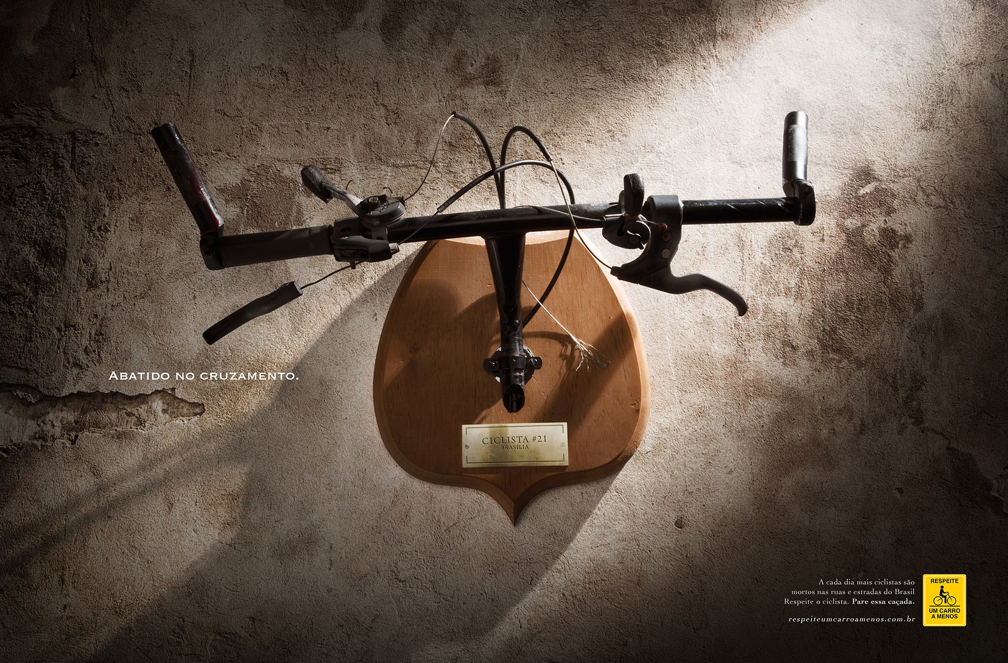 Социальная реклама в Бразилии: велоруль как охотничий трофей