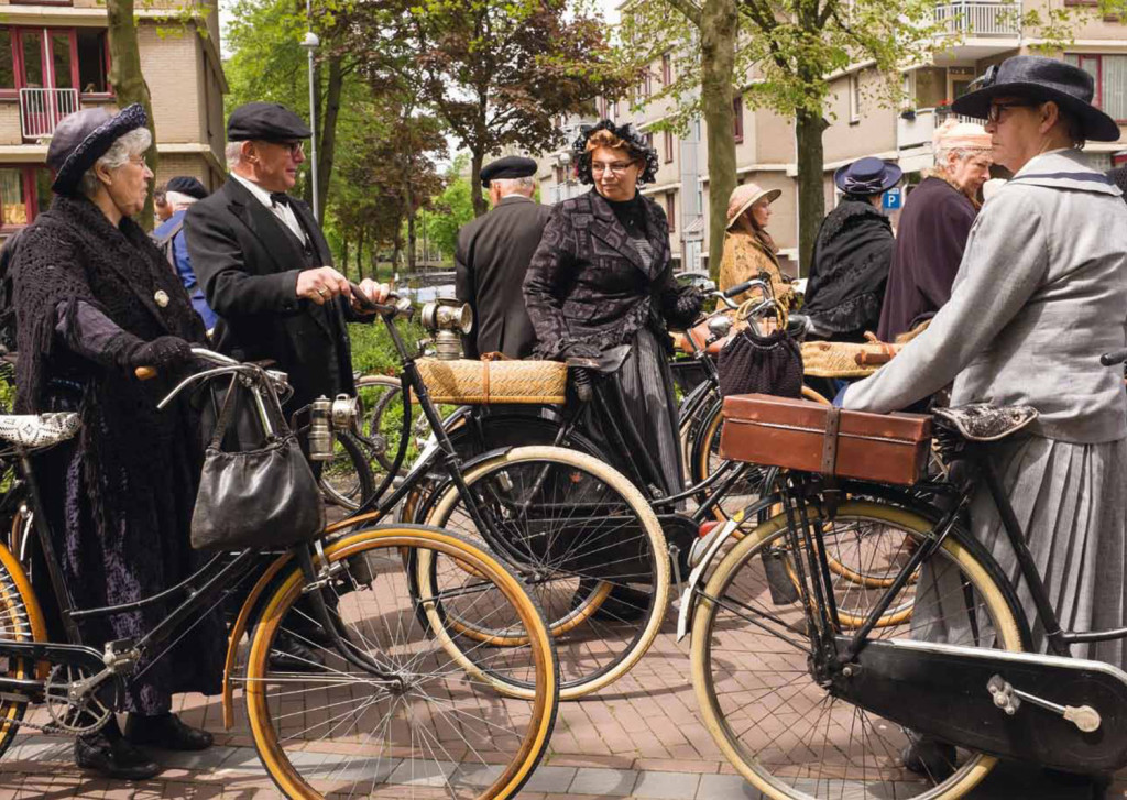 книга Ширли Агудо «Голландцы и их байки: сцены из жизни велосипедной нации»